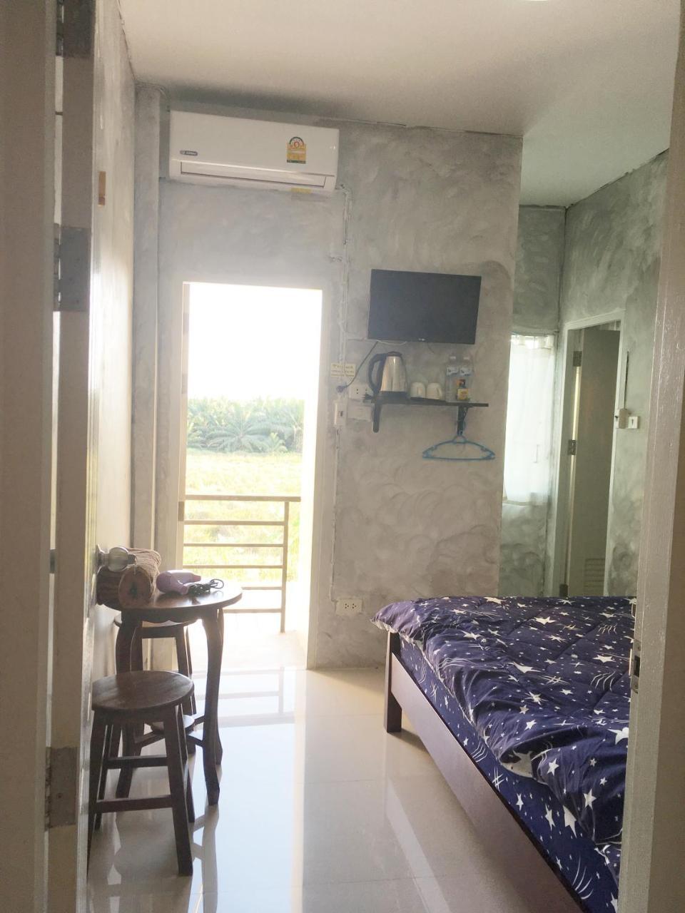 You In House Urt Surathani Airport Surat Thani Bagian luar foto