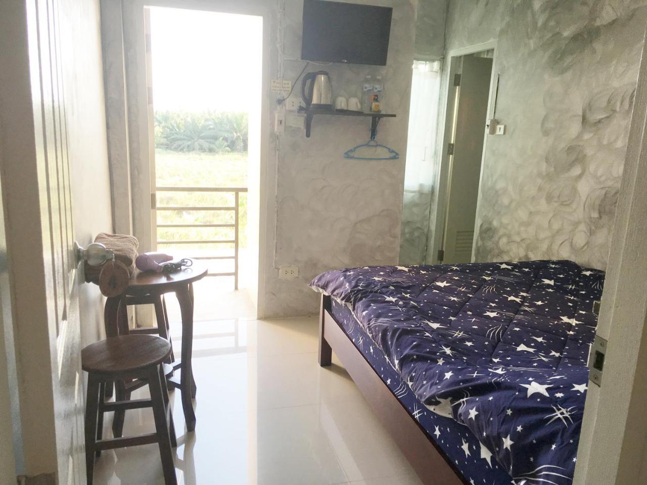 You In House Urt Surathani Airport Surat Thani Bagian luar foto